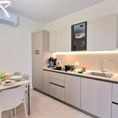 Soleil Pool * Бардолино