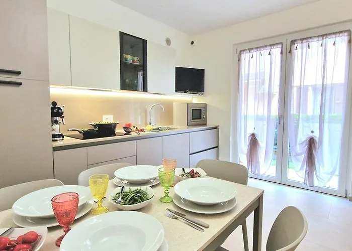 Soleil Pool 바르돌리노